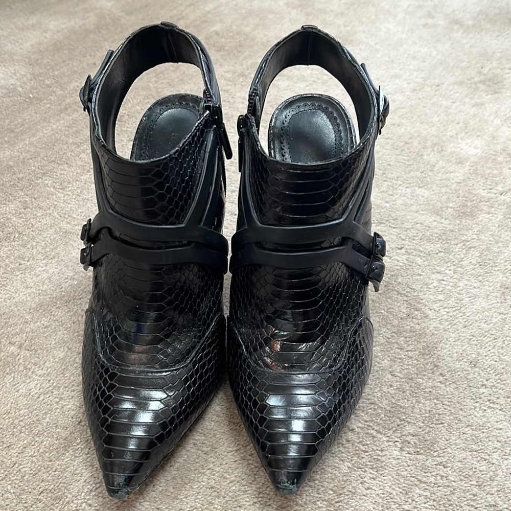 Pour la Victoire Crocodile Patent Leather Booties